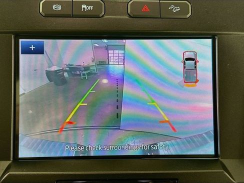 Certified 2022 Ford F250 XLT w/ Black Appearance Package image 15