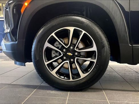 Used 2025 Chevrolet TrailBlazer LT image 7