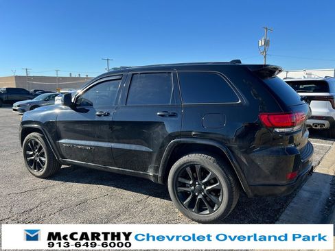 Used 2022 Jeep Grand Cherokee Laredo X image 8