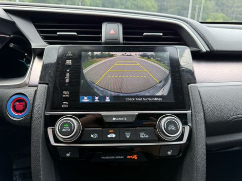 Used 2017 Honda Civic Touring image 18