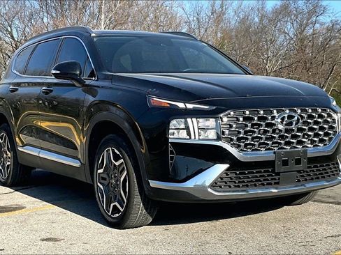Used 2023 Hyundai Santa Fe SEL Premium image 3