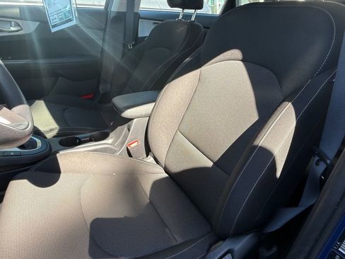 Used 2024 Kia Forte LXS w/ LXS Technology Package image 9