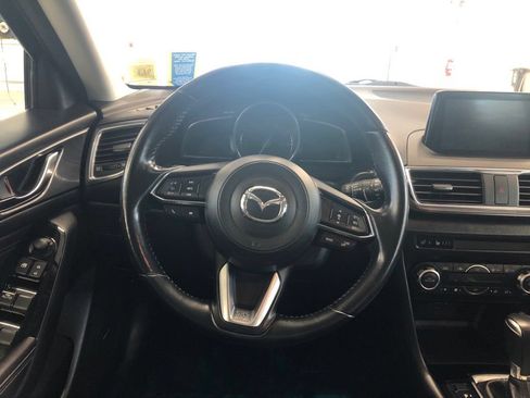 Used 2018 MAZDA MAZDA3 Grand Touring w/ Premium Equipment Package FWD image 8