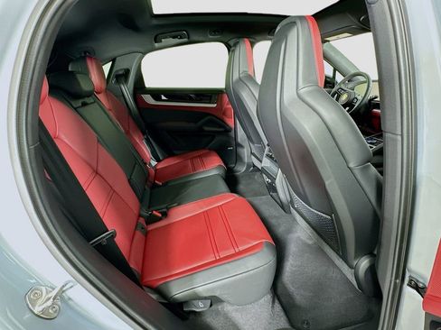 New 2026 Porsche Cayenne Coupe image 29