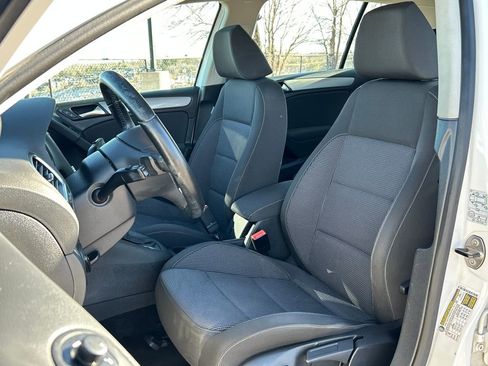 Used 2011 Volkswagen Golf TDI image 16