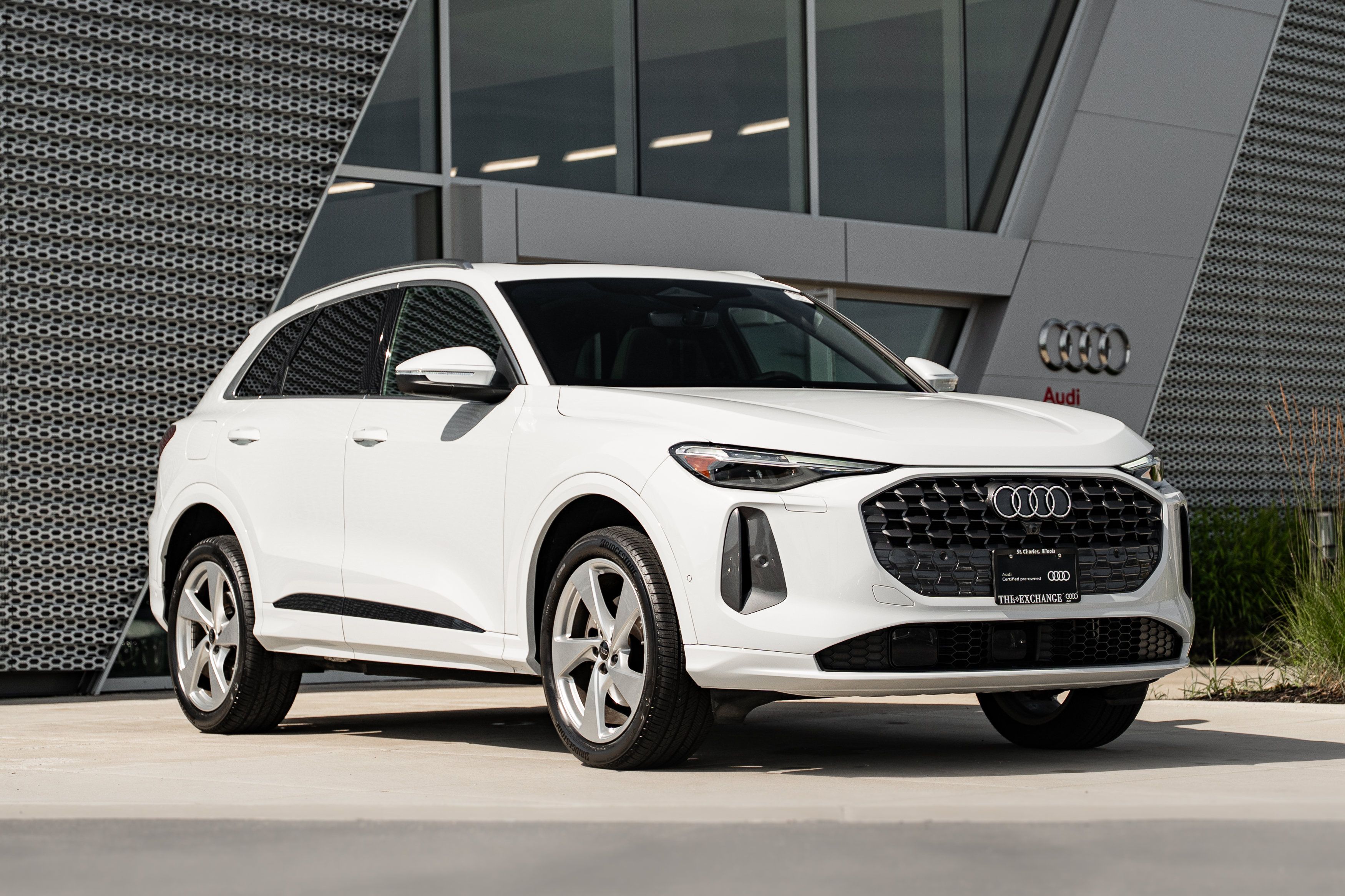 Certified 2025 Audi Q5 Premium w/ Premium Plus AWD/4WD image 1