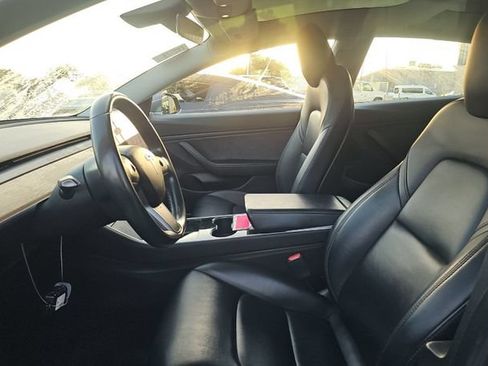 Used 2019 Tesla Model 3 Long Range RWD image 3