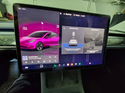 Used 2023 Tesla Model 3 Standard Range image 12