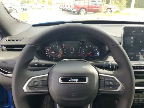 New 2026 Jeep Compass Latitude AWD/4WD image 14