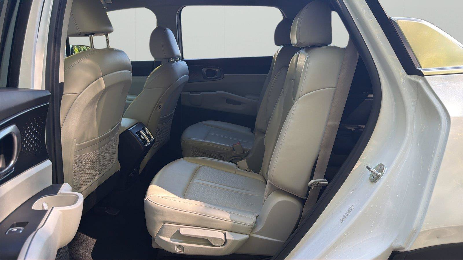 Used 2023 Kia Sorento EX FWD image 11