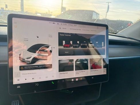 Used 2022 Tesla Model Y Performance AWD/4WD image 28