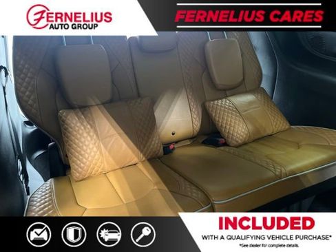 Used 2021 Chrysler Pacifica Pinnacle AWD/4WD image 16