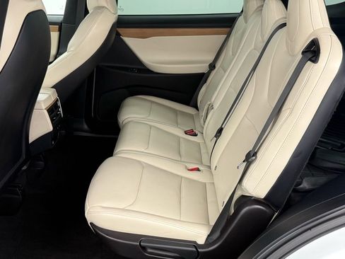 Used 2020 Tesla Model X Long Range image 31