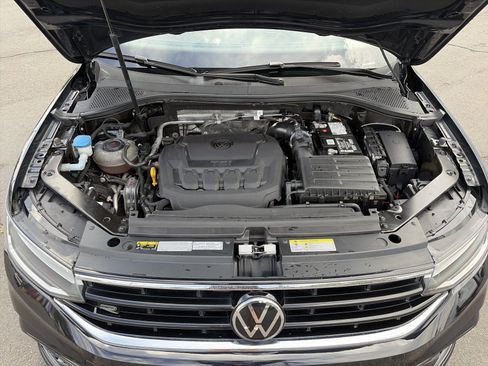 Used 2022 Volkswagen Tiguan SE R-Line AWD/4WD image 31