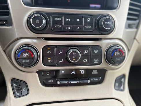 Used 2015 GMC Yukon XL Denali w/ Premium Package AWD/4WD image 23
