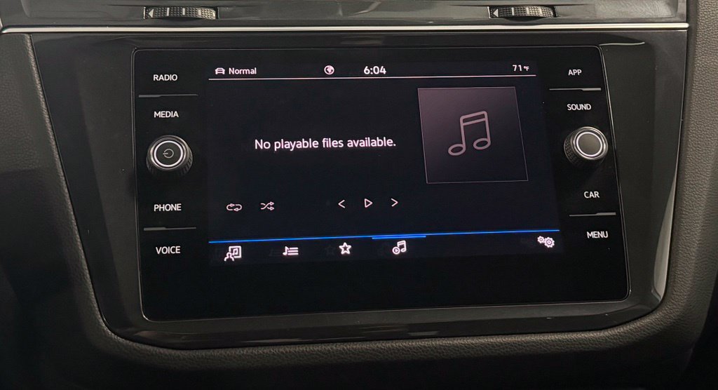 Used 2022 Volkswagen Tiguan SE R-Line AWD/4WD image 18