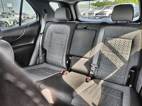 Used 2024 Chevrolet Equinox LT FWD image 23