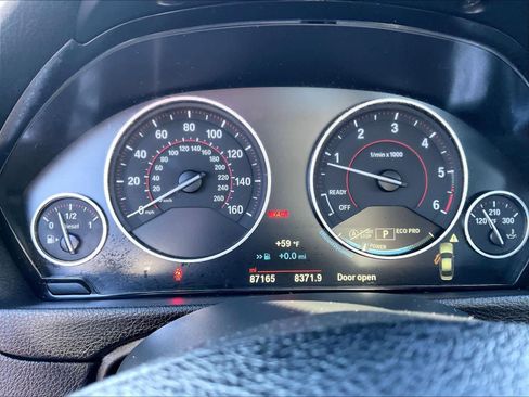 Used 2018 BMW 328d xDrive Sedan w/ Premium Package image 25