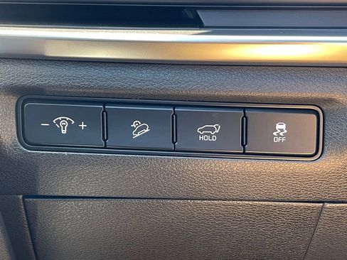 Used 2025 Kia Telluride EX image 16