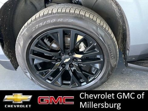 Used 2021 Chevrolet Suburban LT AWD/4WD image 8