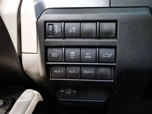 Used 2025 Toyota Tacoma TRD Sport w/ TRD Sport Premium Package image 17