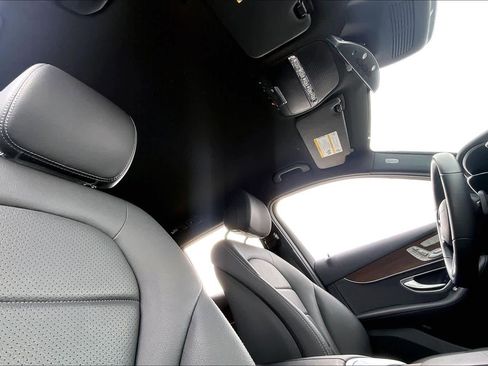 Used 2022 Mercedes-Benz GLC 300 GLC 300 image 14