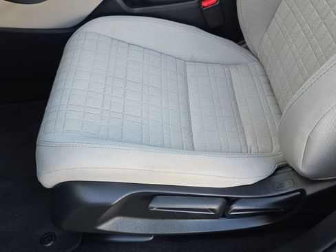 Certified 2025 Honda HR-V LX image 26
