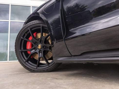 Used 2022 Porsche Taycan GTS AWD/4WD image 14