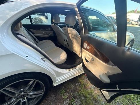 Used 2019 Mercedes-Benz E 300 image 10