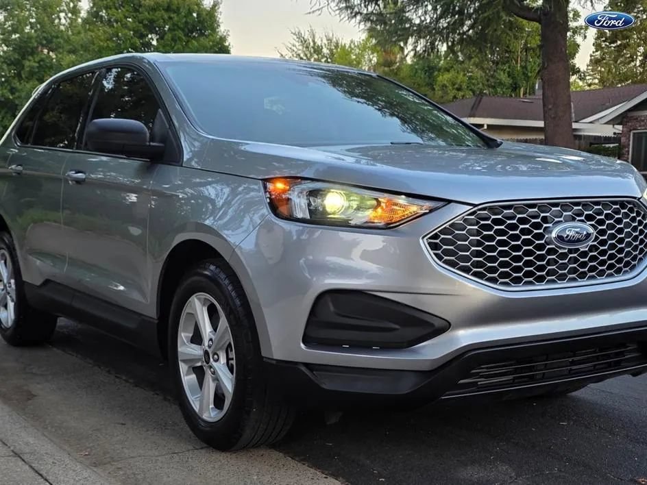 Used 2024 Ford Edge SE AWD/4WD image 1