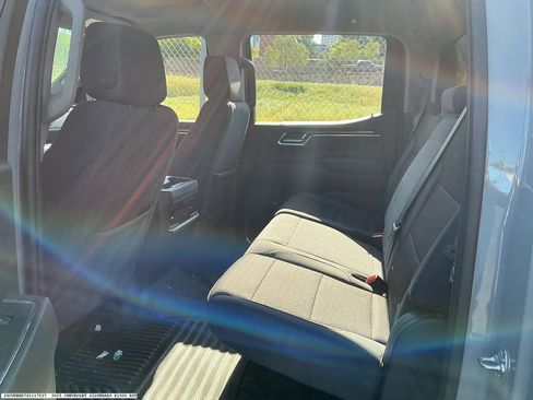 Used 2025 Chevrolet Silverado 1500 RST w/ Z71 Off-Road Package AWD/4WD image 6