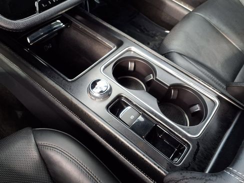 Used 2020 Lincoln Corsair FWD w/ Premium Package image 21