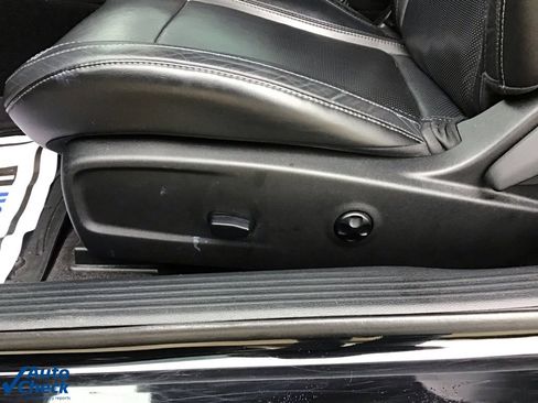 Used 2017 Dodge Challenger GT w/ Driver Convenience Group image 25