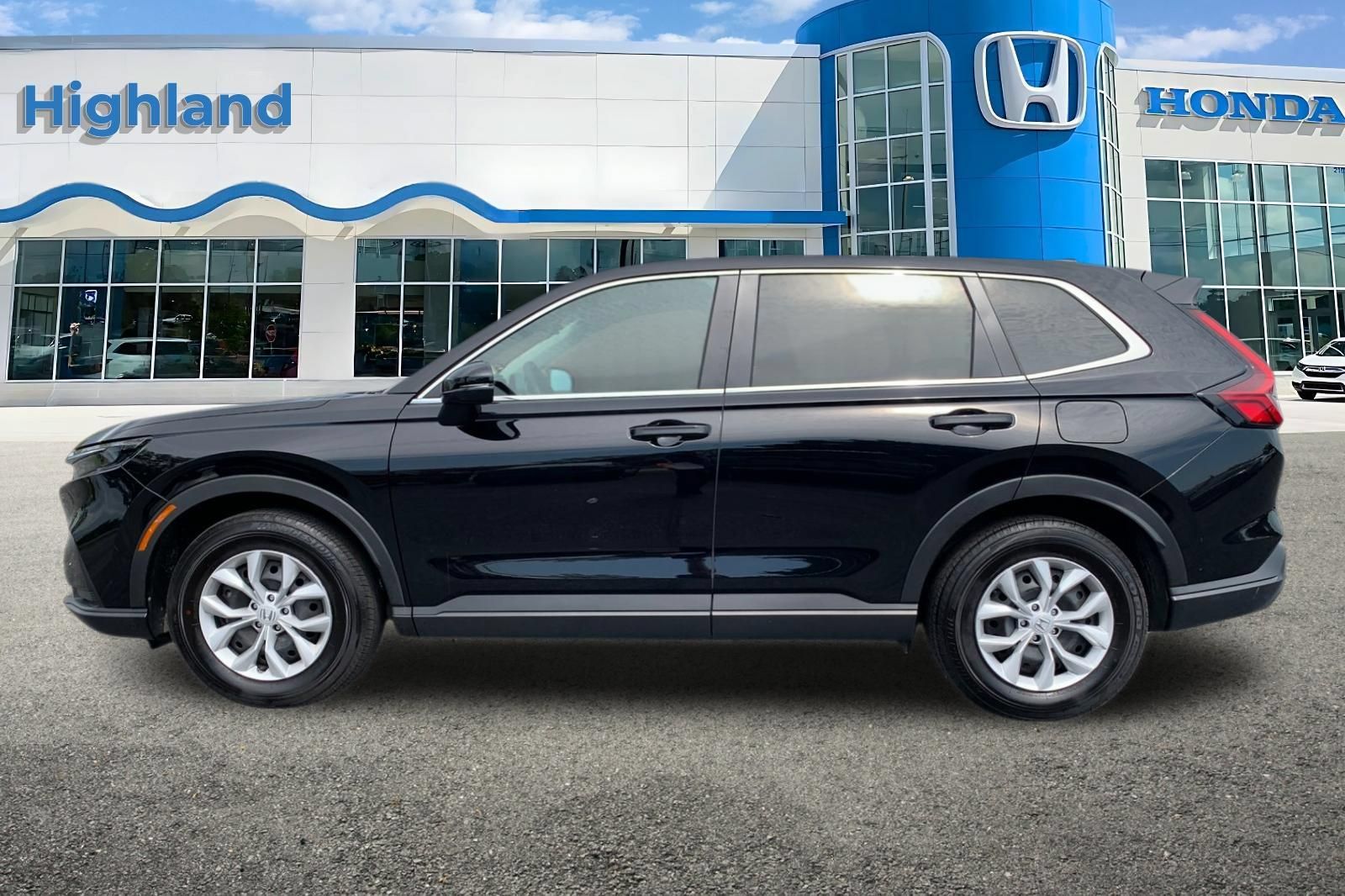 Certified 2025 Honda CR-V LX image 2