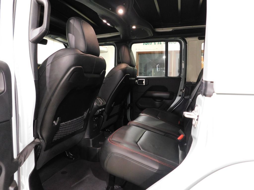 Used 2024 Jeep Wrangler Unlimited Rubicon AWD/4WD image 58