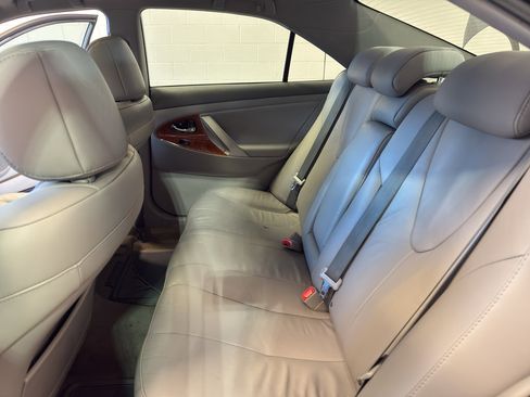 Used 2010 Toyota Camry Hybrid image 29