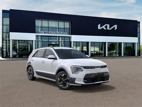 New 2025 Kia Niro Wave w/ Wave Preserve Package image 8