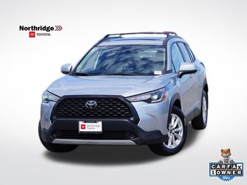 Used 2022 Toyota Corolla Cross LE w/ Moonroof Package FWD image 1