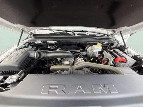 Used 2019 RAM 1500 Big Horn AWD/4WD image 16