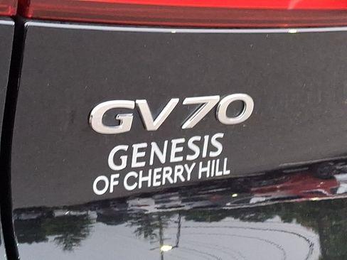 Certified 2024 Genesis GV70 2.5T AWD/4WD image 30