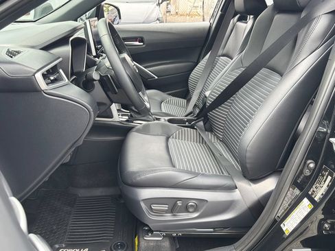 Used 2024 Toyota Corolla Cross AWD Hybrid image 22
