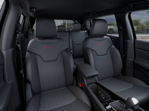 New 2026 Jeep Compass Trailhawk image 42