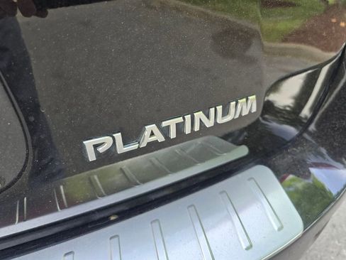 Used 2018 Nissan Pathfinder Platinum FWD image 10