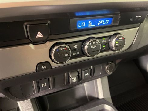 Used 2022 Toyota Tacoma SR5 image 30