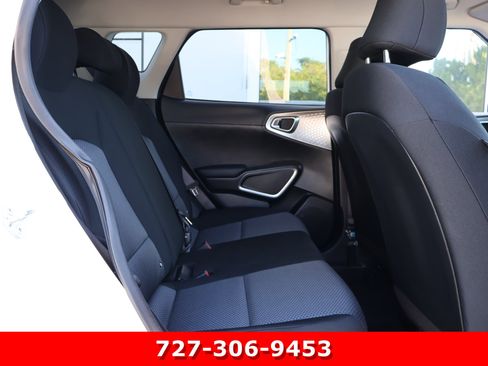 Used 2023 Kia Soul LX w/ LX Technology Package image 20