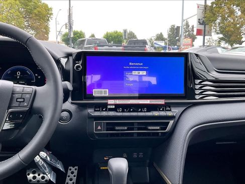 New 2026 Toyota Camry SE FWD image 19