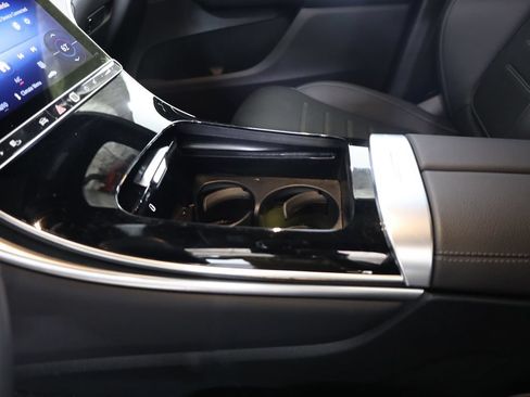 Used 2026 Mercedes-Benz GLC 300 4MATIC image 29