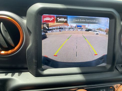 Used 2021 Jeep Gladiator Mojave AWD/4WD image 17