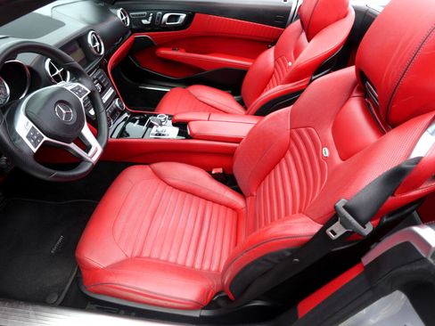 Used 2013 Mercedes-Benz SL 550 image 12