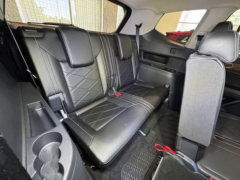 Used 2024 Volkswagen Atlas SE AWD/4WD image 54